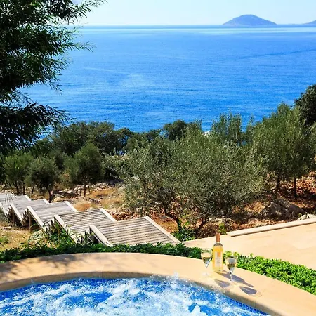 Villa Korsan Guney